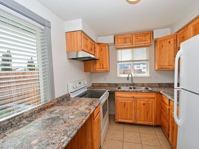 Foto del edificio - 2 bed 1 bath in Golden Valley - AVAILABLE 6/1!