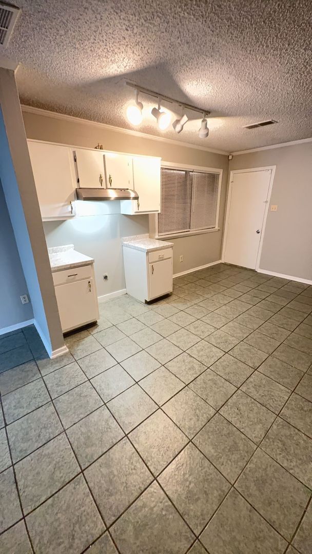 Photo - Charming 3 Bedroom, 2 Bath Home in Memphis...