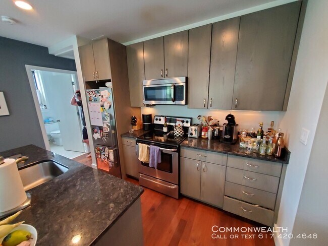 Foto del edificio - South End NO FEE 2 bed Large unit Avail 9/1