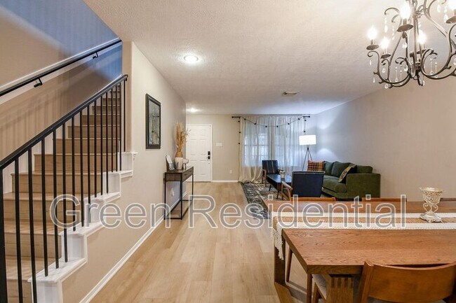 Building Photo - 6711 Seminole Lodge Ln