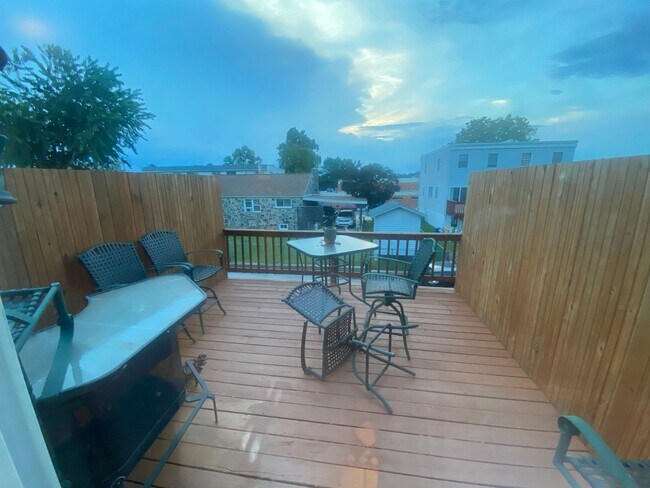 Foto del edificio - Beautiful 4 Bed, 3 Bath Ready For Rent!