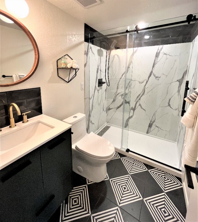 Foto del edificio - 325 Price Rd