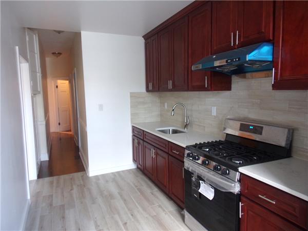 Building Photo - 33 72nd St
