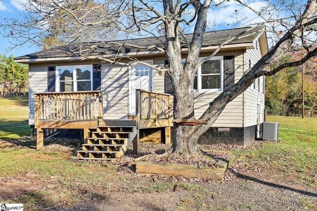 Foto del edificio - 731 Winding Creek Rd