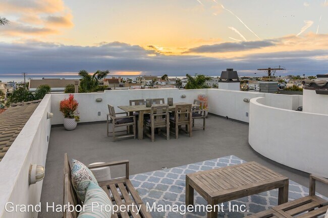 Building Photo - 4 br, 3.5 bath House - 332 Ocean View Avenue
