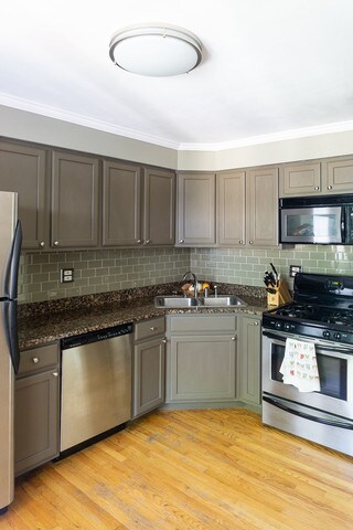 Foto del edificio - 4056 N California Ave