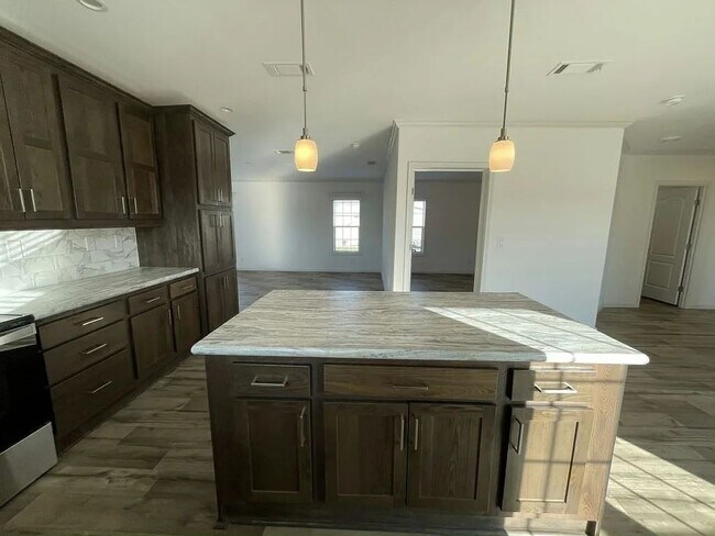 Foto del edificio - 34796 Robins Song Rd