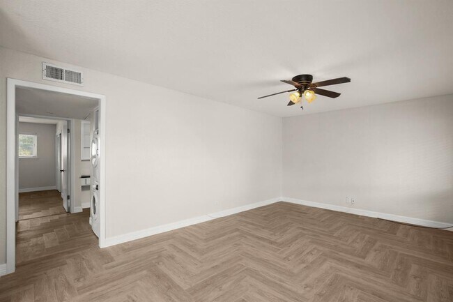 Foto del edificio - 1210 Windsor Rd