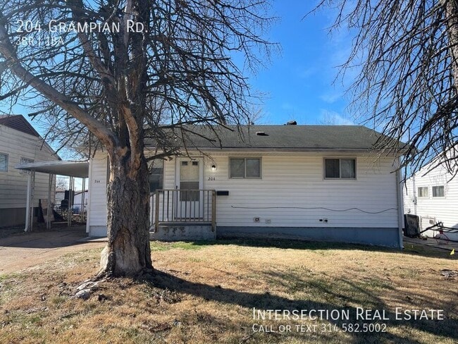 Photo - 204 Grampian Rd House