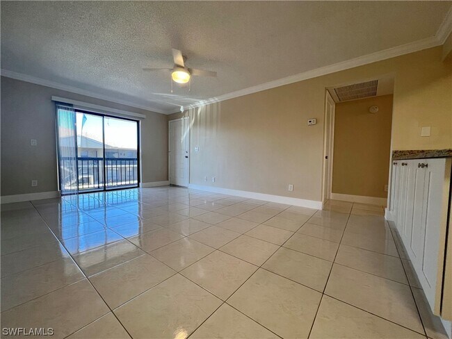 Building Photo - 5321 Summerlin Rd