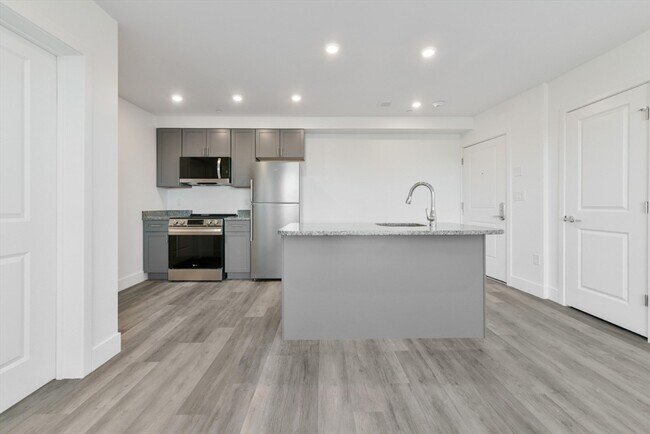 Foto del edificio - 585 Essex St