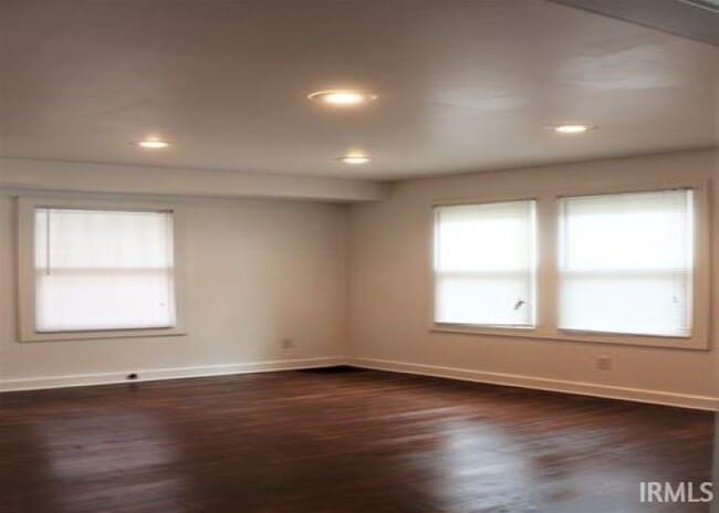 Foto del edificio - 609 E University St