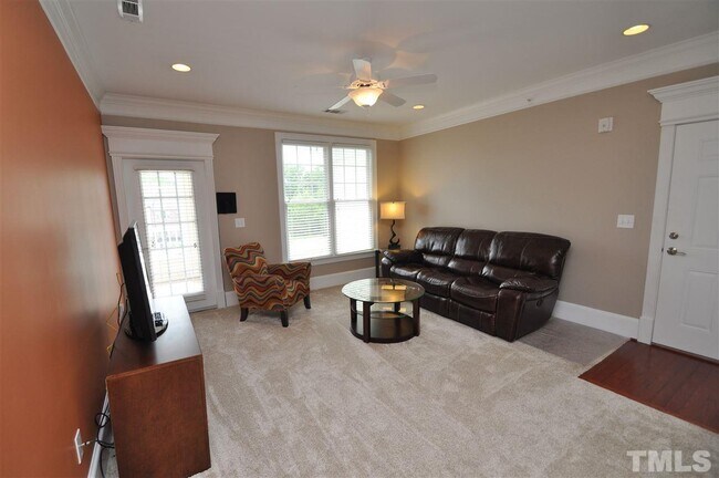 Building Photo - 732 Portstewart Dr