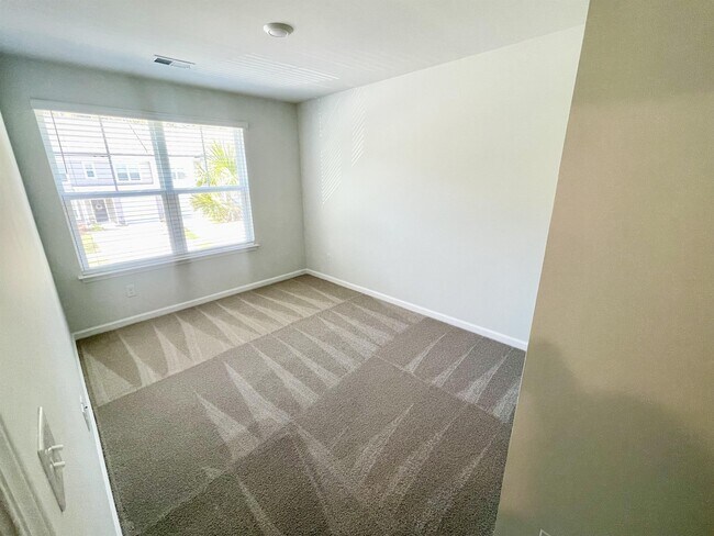Building Photo - 108 Rosefield Ct