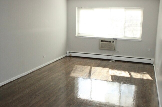 Foto del edificio - 6619 N Sheridan Rd