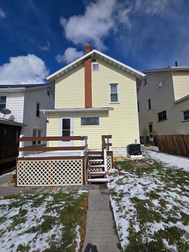 Foto del edificio - 819 Sheridan St