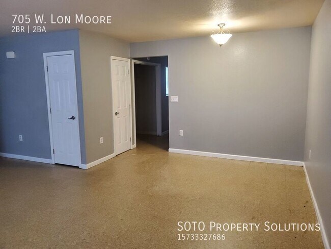 Building Photo - 2 BD / 2 BA