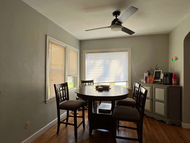 Foto del edificio - 3 Bedroom for Lease June 1