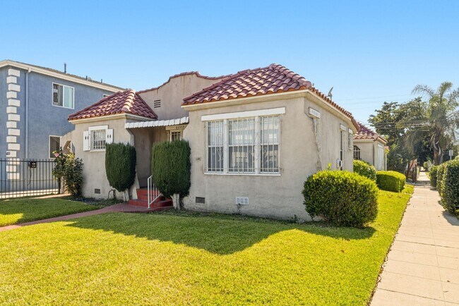 Foto del edificio - Coming Soon - Renovated Hyde Park Gem Near SoFi, LAX & Metro K Line
