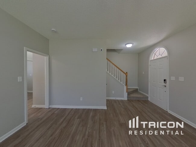 Foto del edificio - 512 Debra Cir SW
