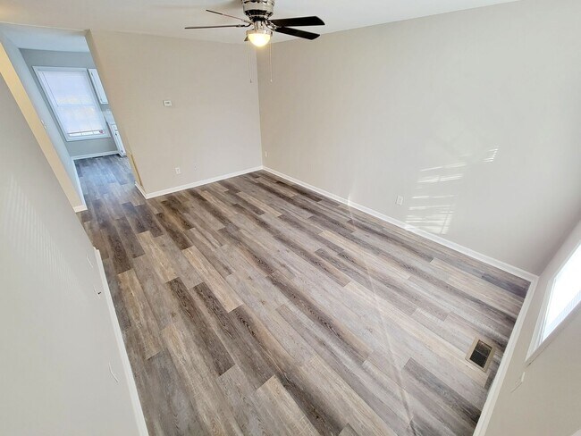 Foto del edificio - Great 2 Bed 1 Bath in Burlington!