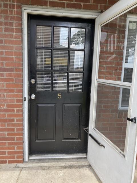 Primary Photo - 4143 Hillview Ave