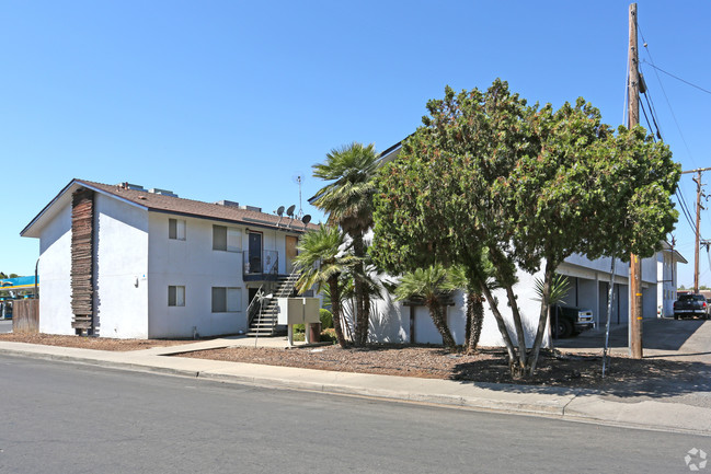 Primary Photo - Fairway Apartments