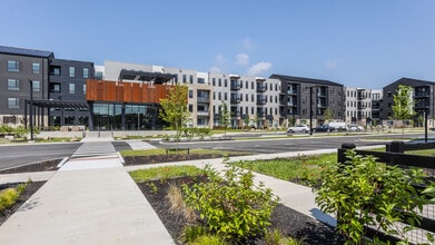 Building Photo - Sylo