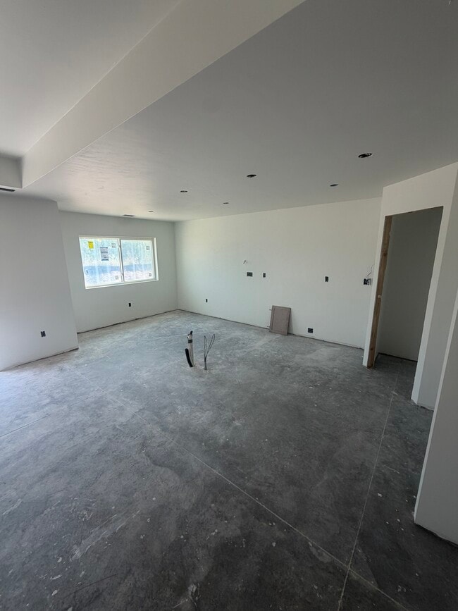 Building Photo - 139 McArthur Dr