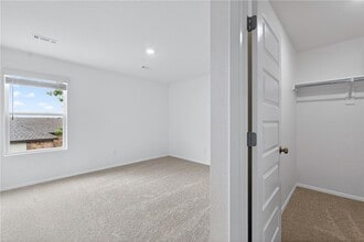 Building Photo - 6802 SW Dignity Ave