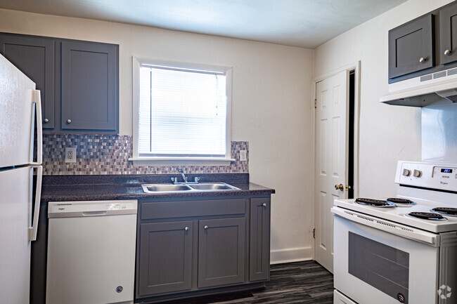 2BR, 1BA - Westover Commons Apartments