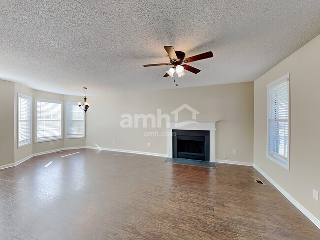 Foto del edificio - 123 Ivy Mill Way