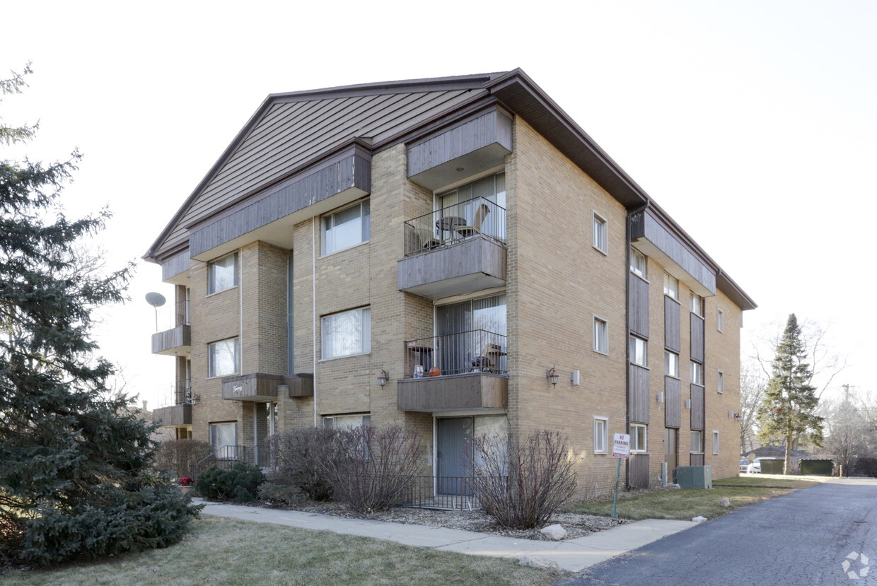 Briar Street Apartments Glen Ellyn