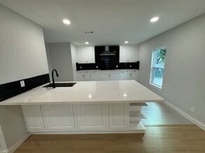 Building Photo - 10103 Alfred Ln