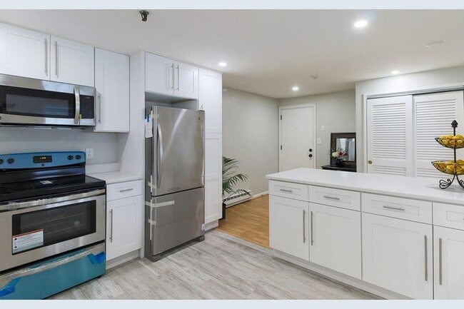 kitchen area - 69 Spencer Rd