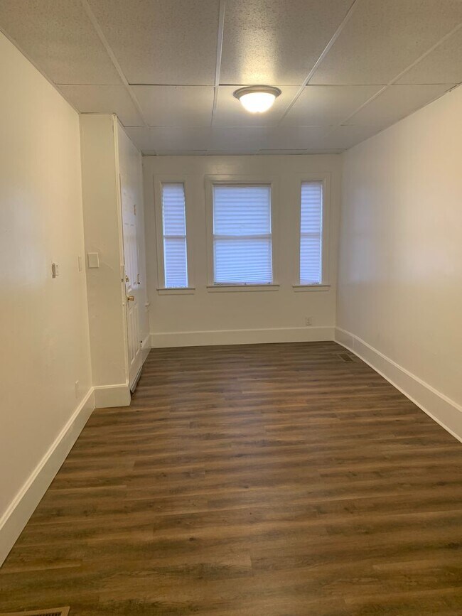Foto del edificio - Video in Photos! Downtown York 2 Bedroom-1st Floor