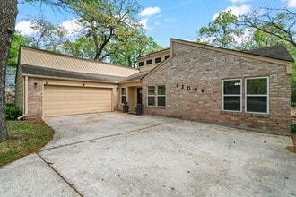 Building Photo - 12006 Acorn Oak St