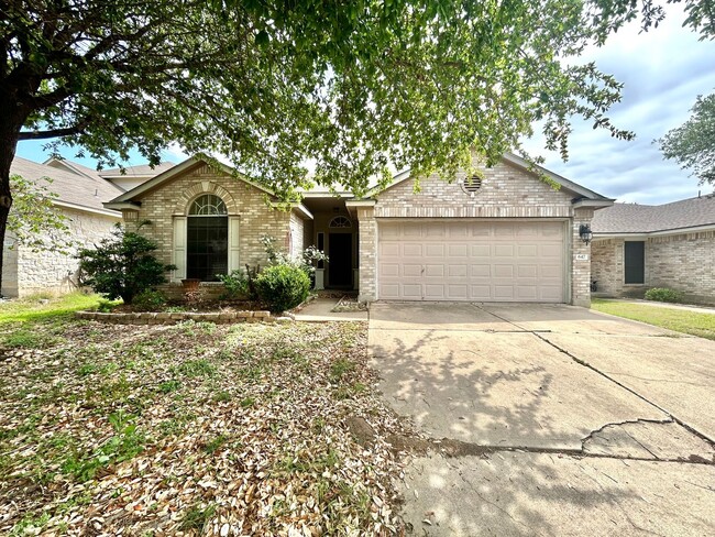 Foto del edificio - Charming 3/BR 2/BA One-Level Home with Fen...