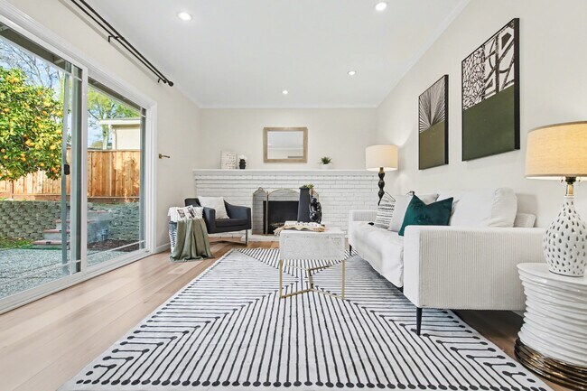 Foto del edificio - Modern 3BD Home with Eco Water Systems, EV Charging & Designer Finishes – Prime San Jose Locale