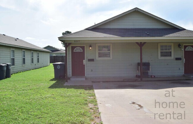 Building Photo - 6018 S Newport Ave