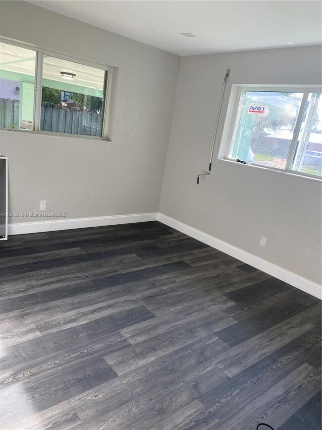 Photo - 284 SE 6th Ave Apartment