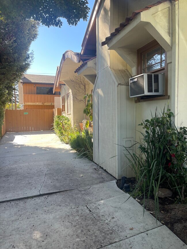 1465 Wellesley Ave, Los Angeles, CA 90025 House Rental in Los Angeles