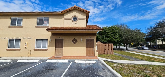 Photo - 17362 NW 74th Ave House