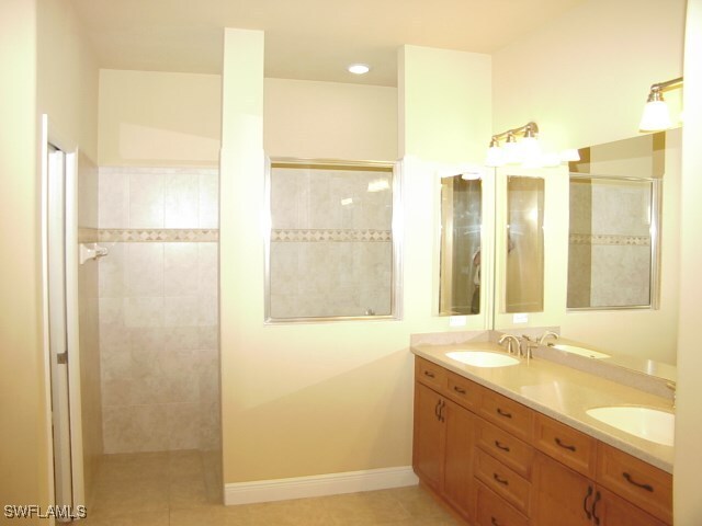 Foto del edificio - 1009 SW 33rd Terrace