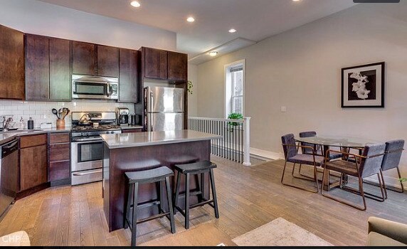 Foto del edificio - 853 N Winchester Ave