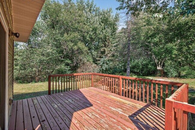 Building Photo - Acreage Property
