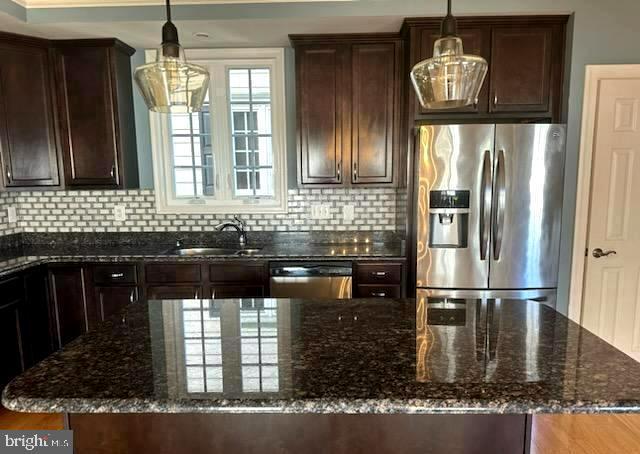 Foto del edificio - 113 Henry Stoupe Way