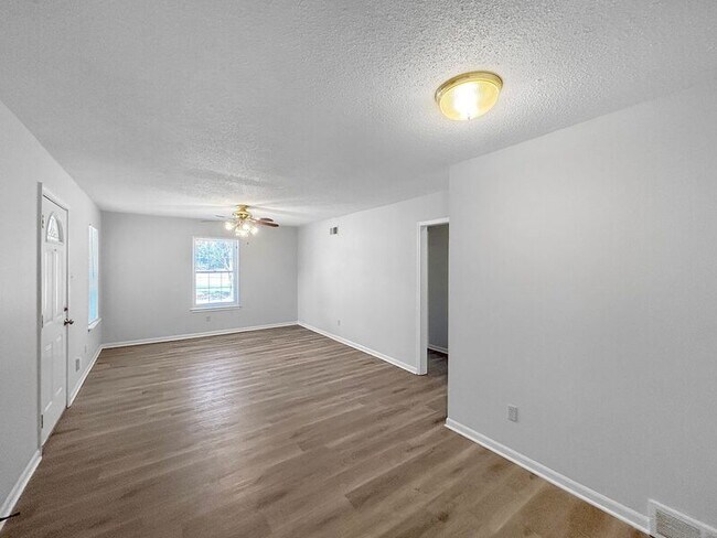 Building Photo - 8405 Greenbrook Pkwy