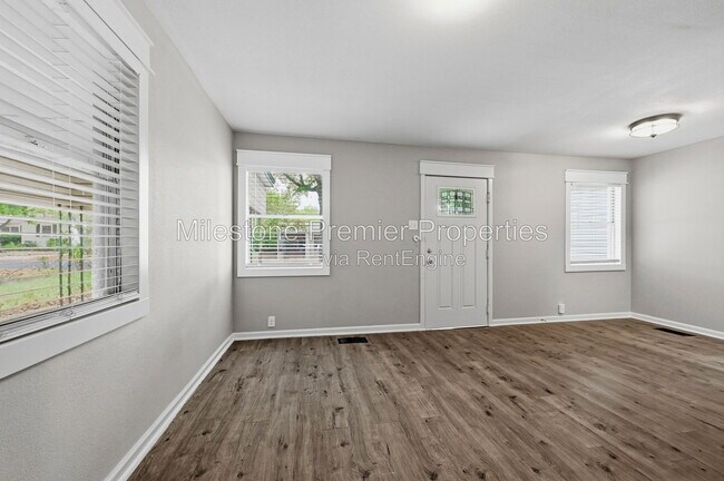 Foto del edificio - 920 S Lee Ave