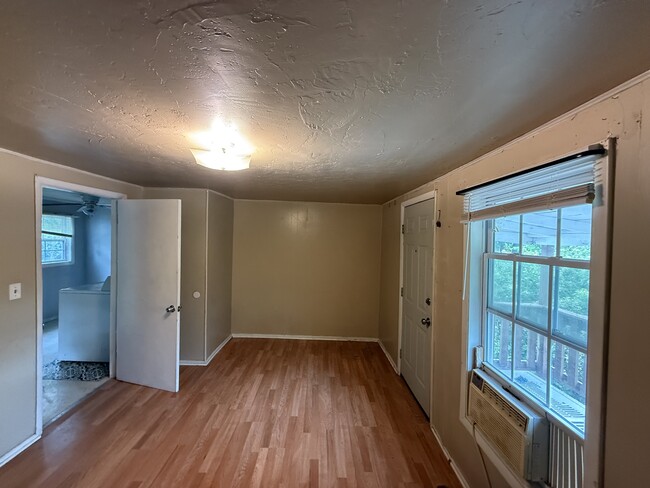 Foto del edificio - 720 N Texas St